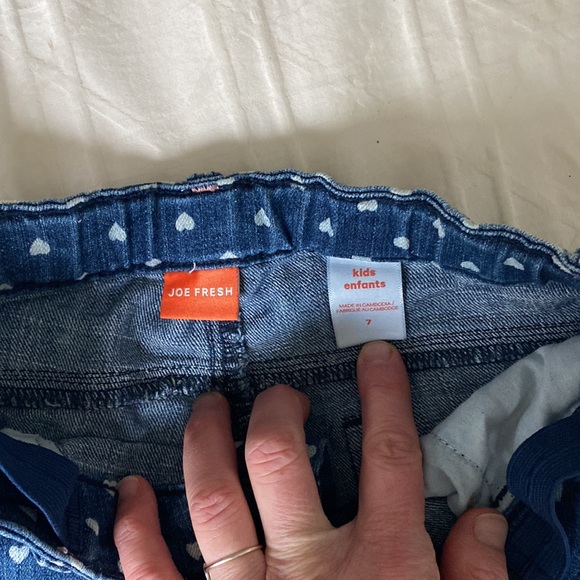 Heart pattern Jeans with stretch size 7 - Picture 5 of 8